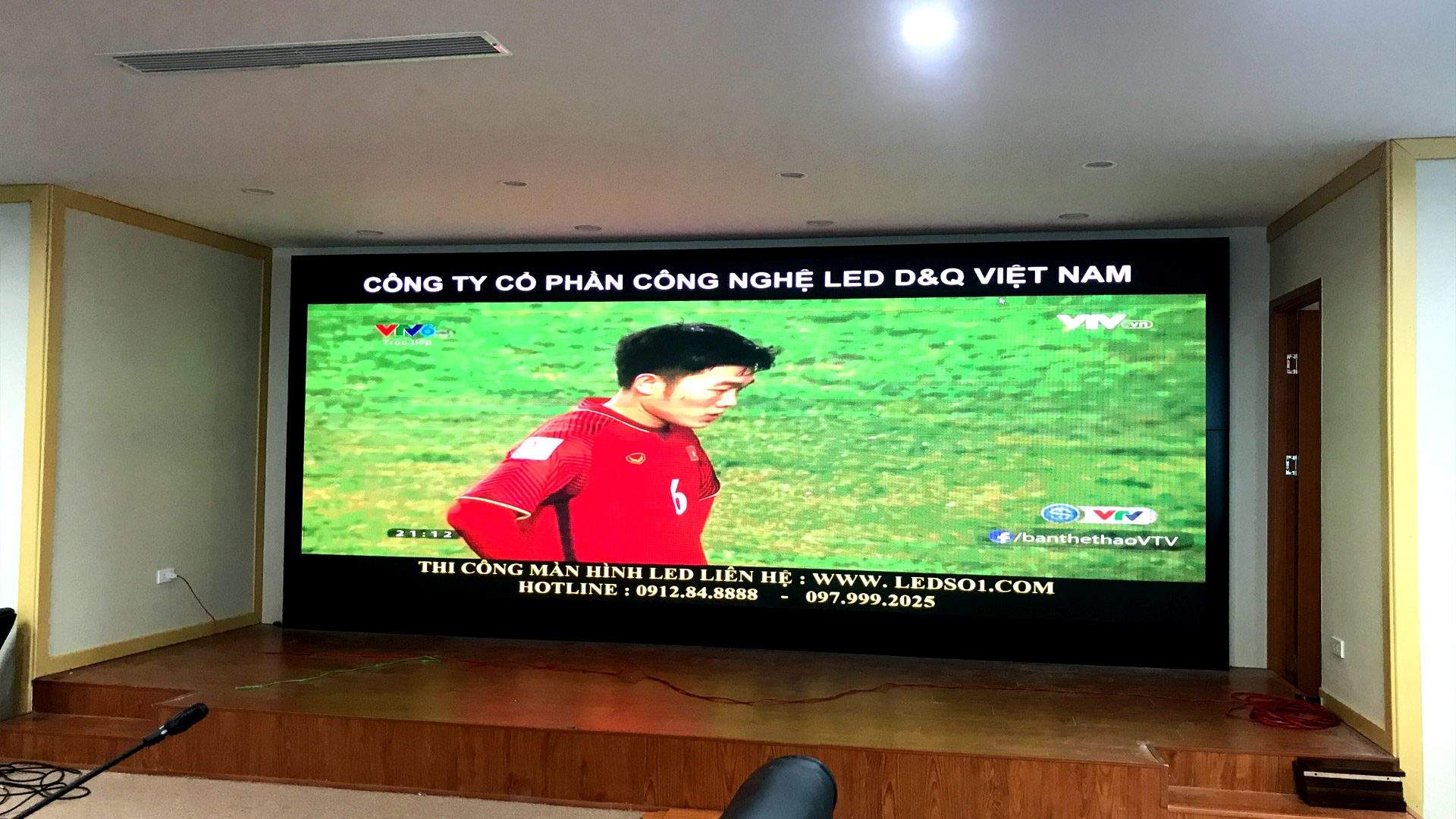 Thi công màn hình led P2.5 tại Biti's Việt Nam  