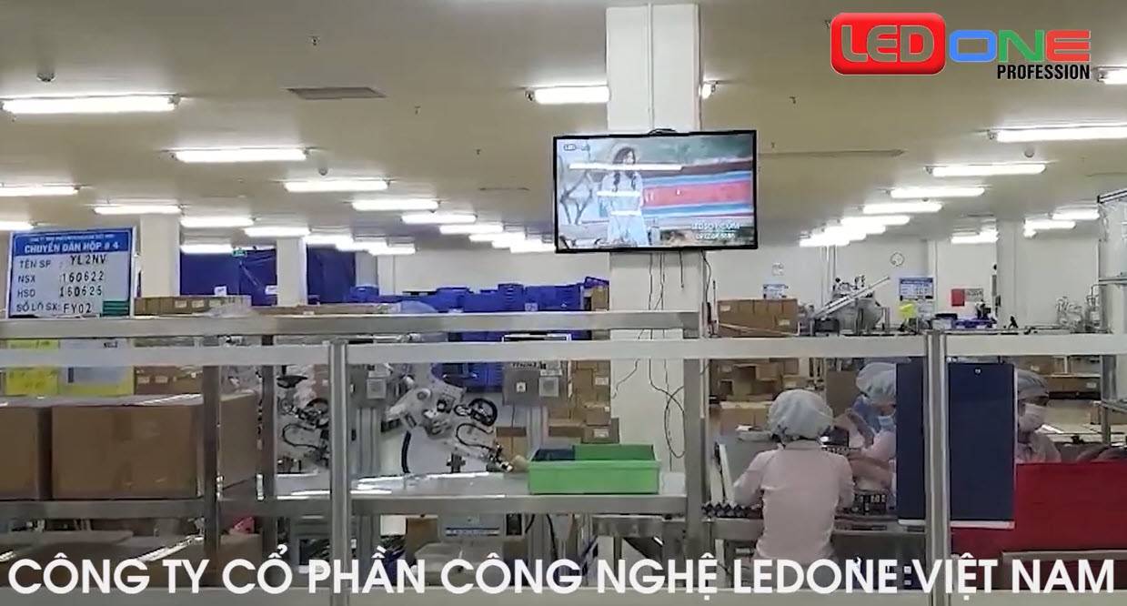 Thi công màn hình chân đứng 43inch Ngân hàng Đầu Tư và Phát Triển Việt Nam BIDV Lê Văn Lương  