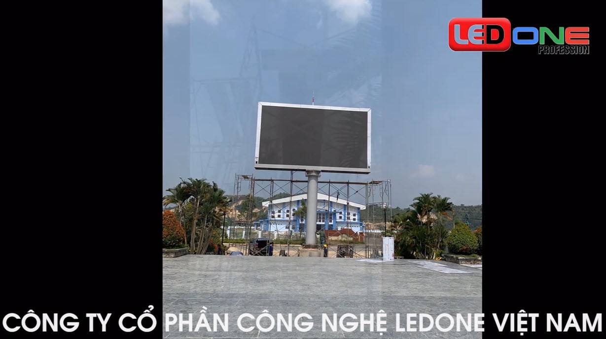 Thi công màn hình LED Ngoài Trời P5 làng Văn Hóa 54 Dân Tộc  