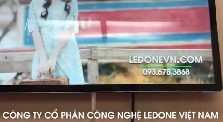 Thi Công màn hình quảng cáo treo tường 32 inch tại The Light Hotel Hà Nội  
