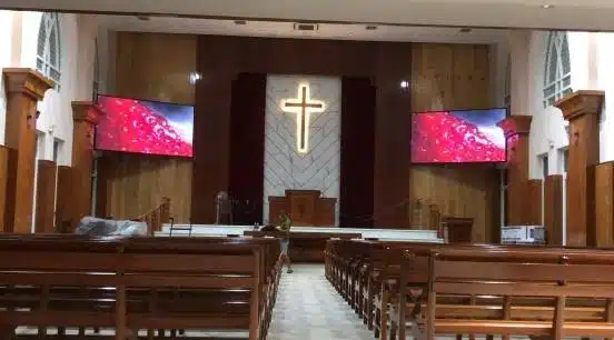 Lợi ích màn hình LED nhà thờ  