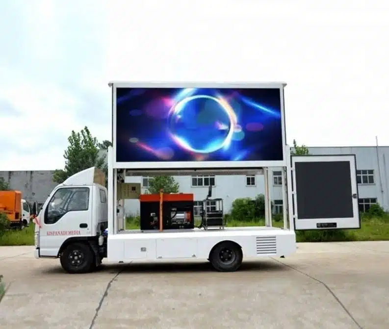 Màn hình LED quảng cáo xe tải - độc đáo, ấn tượng  